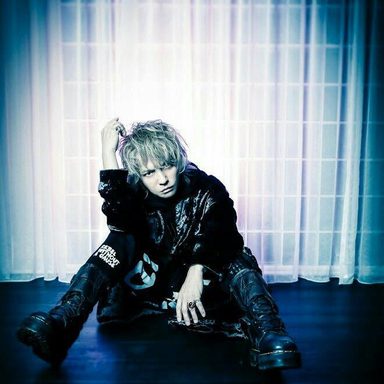 Hyde photo 9