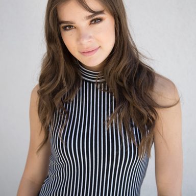 Hailee Steinfeld photo 650