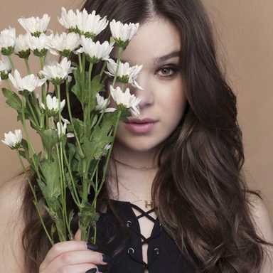 Hailee Steinfeld photo 401