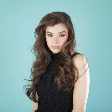 Hailee Steinfeld photo 295