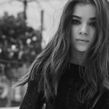 Hailee Steinfeld photo 677