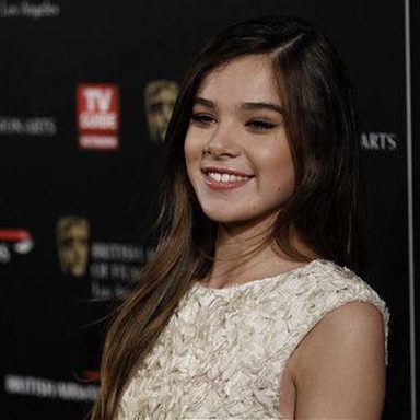 Hailee Steinfeld photo 340