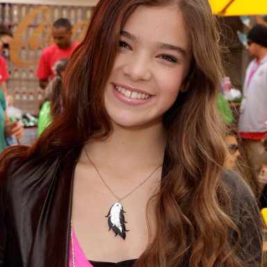 Hailee Steinfeld photo 535