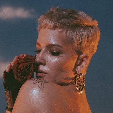 Halsey photo 60