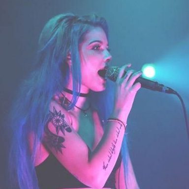 Halsey photo 50
