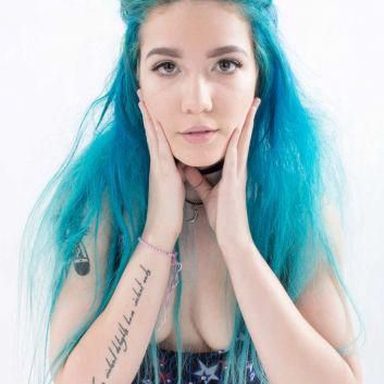 Halsey photo 45
