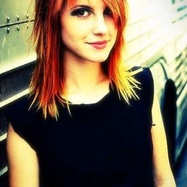 Hayley Williams photo 32
