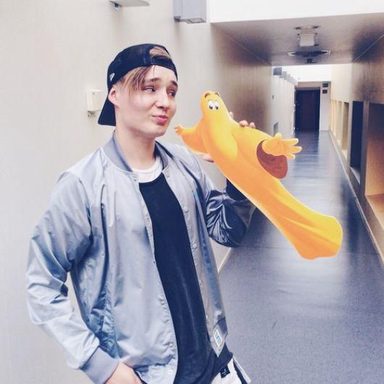 Isac Elliot‎