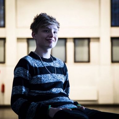 Isac Elliot‎ photo 11