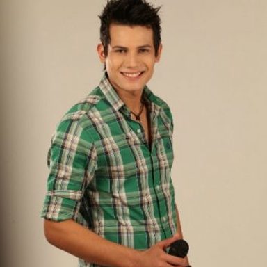 Israel Novaes photo 28