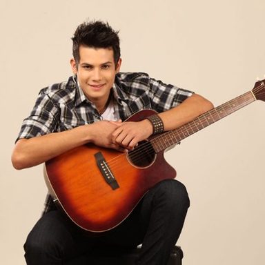 Israel Novaes photo 33