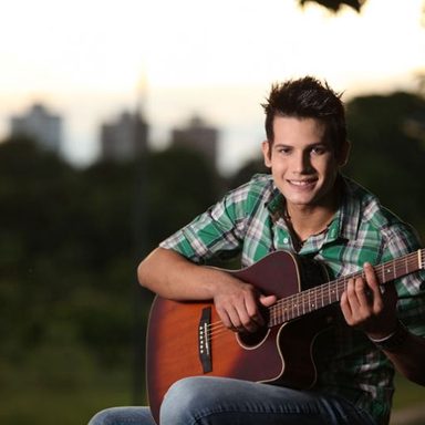 Israel Novaes photo 29