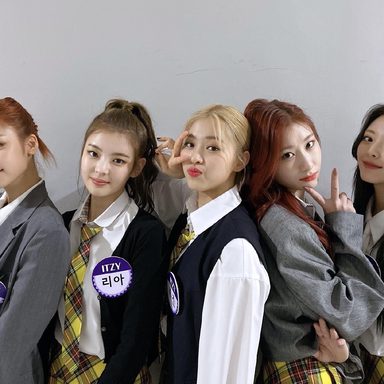 ITZY photo 93