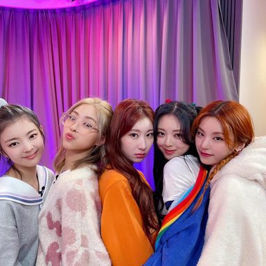 ITZY photo 106