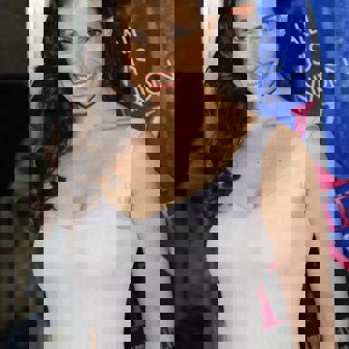 Idina Menzel photo 13