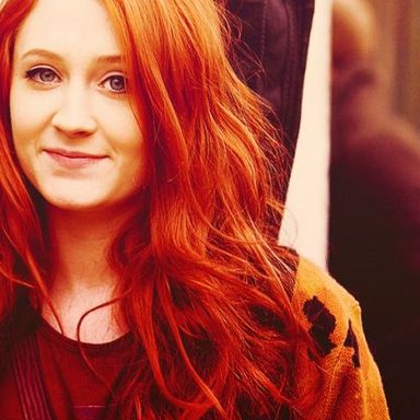Janet Devlin photo 10
