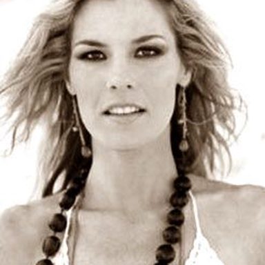 Jennifer Paige