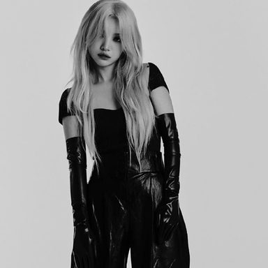 Jeon Soyeon photo 12