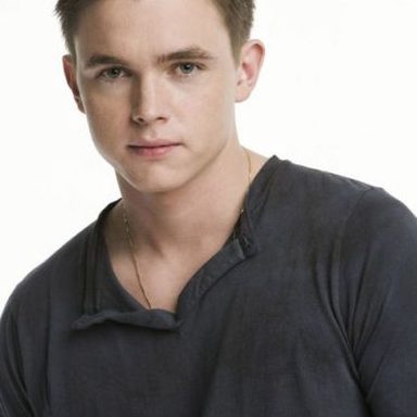 Jesse McCartney photo 87