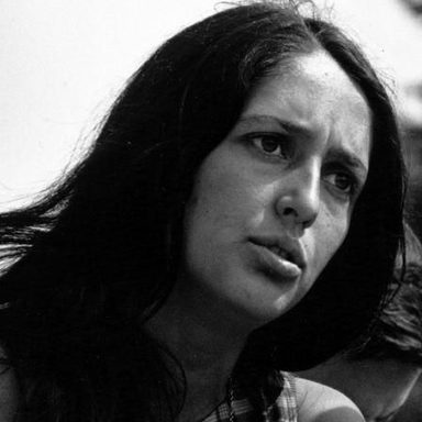 Joan Baez photo 12