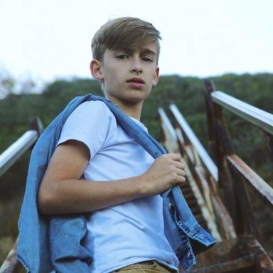 Johnny Orlando photo 24