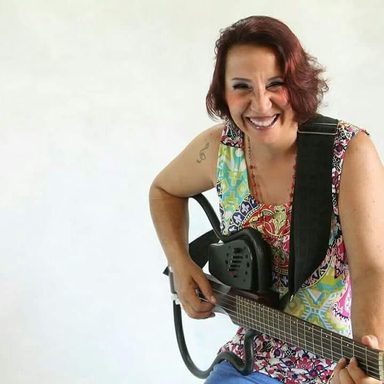 Juçara Freire