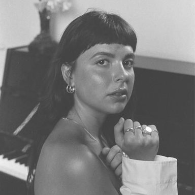 Julia Mestre photo 9