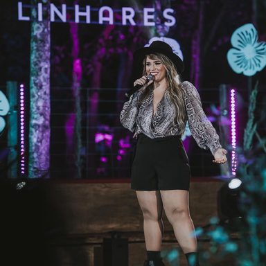 Julia Linhares