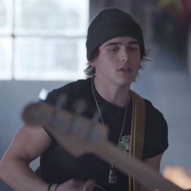 Julie And The Phantoms (Netflix) photo 10