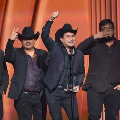 Julión Álvarez y Su Norteño Banda