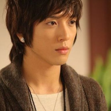 Jung Yonghwa