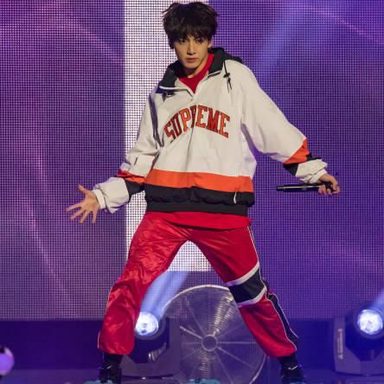 Jungkook (BTS) photo 11