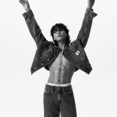 Jungkook (BTS) photo 19