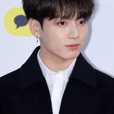 Jungkook (BTS) photo 17