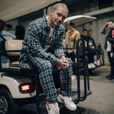 J Balvin photo 48