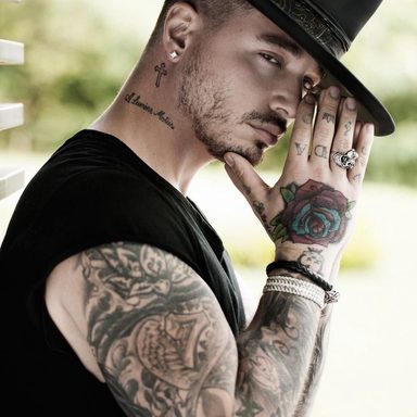 J Balvin photo 52