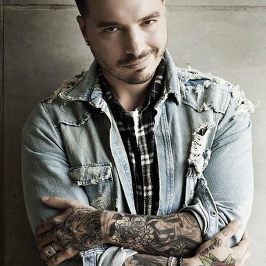 J Balvin photo 51