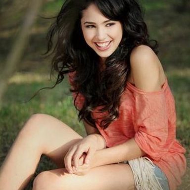 Jasmine Villegas photo 33