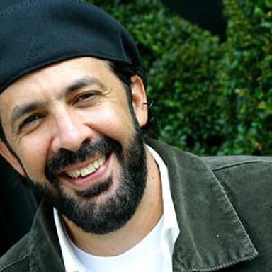 Juan Luis Guerra 4.40