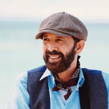 Juan Luis Guerra 4.40