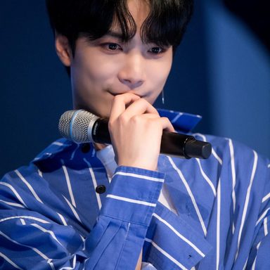 Kim Jonghyeon photo 16