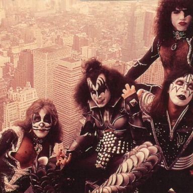 KISS photo 30