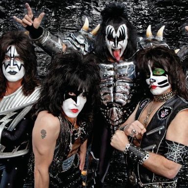 KISS photo 32