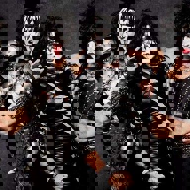 KISS photo 10