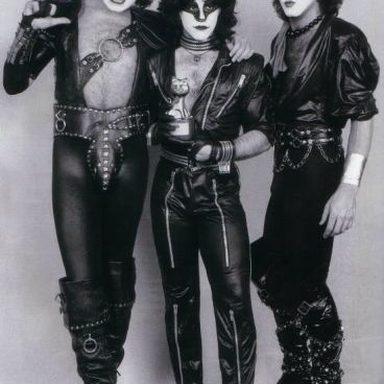 KISS photo 48