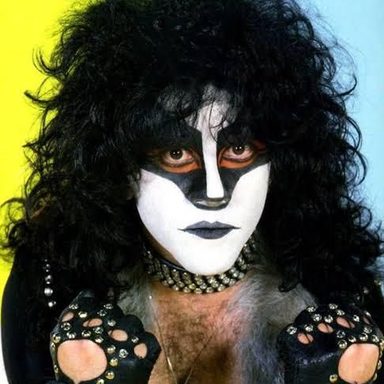 KISS photo 22