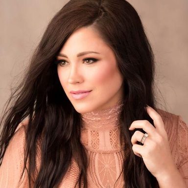 Kari Jobe photo 83
