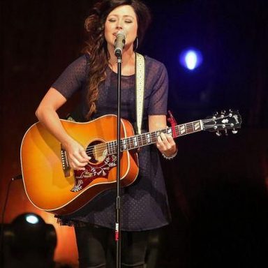 Kari Jobe photo 88