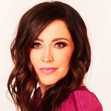 Kari Jobe photo 56