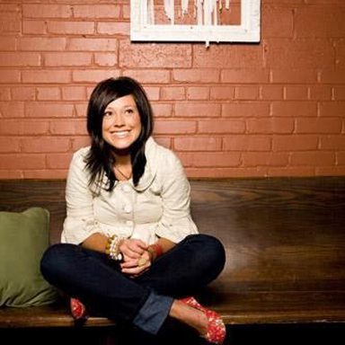 Kari Jobe photo 123